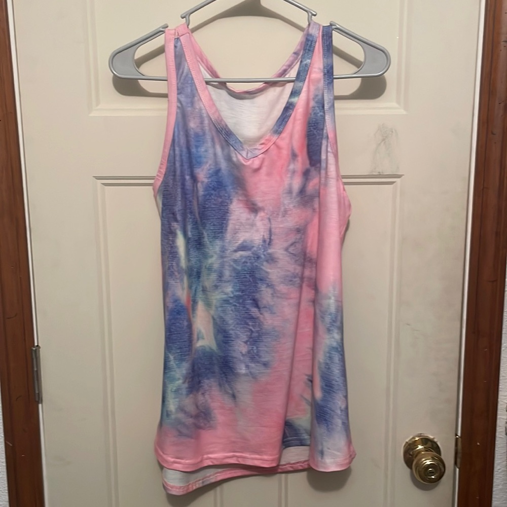 Tie-dyed, V-neck tank top.